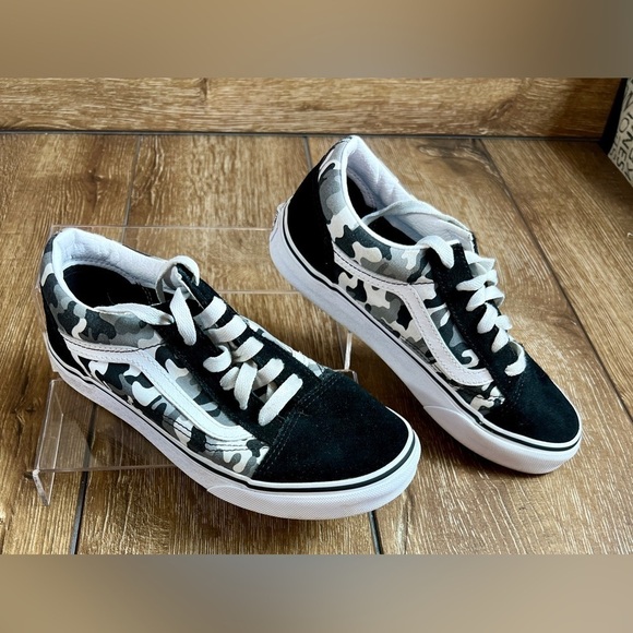 Vans size 4.5 - Picture 1 of 7